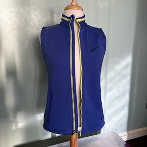 Women’s Zero Restriction golf vest